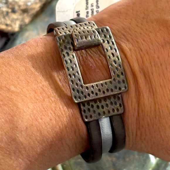 Brown SilverFlat Leather (5MM) Triple Strand
Bracelet with Bronze Toggle Clasp - Picture 3 of 6